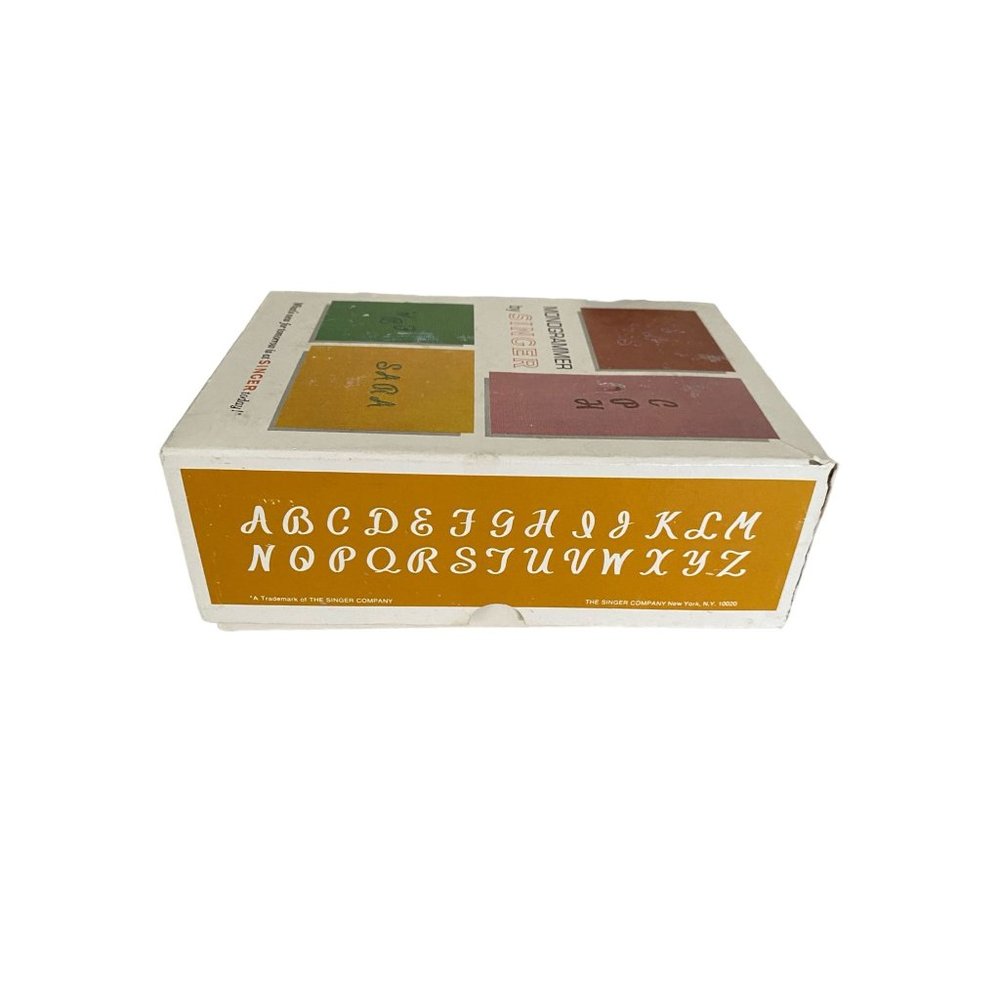 Monogrammer by Singer - Picture 4 of 11